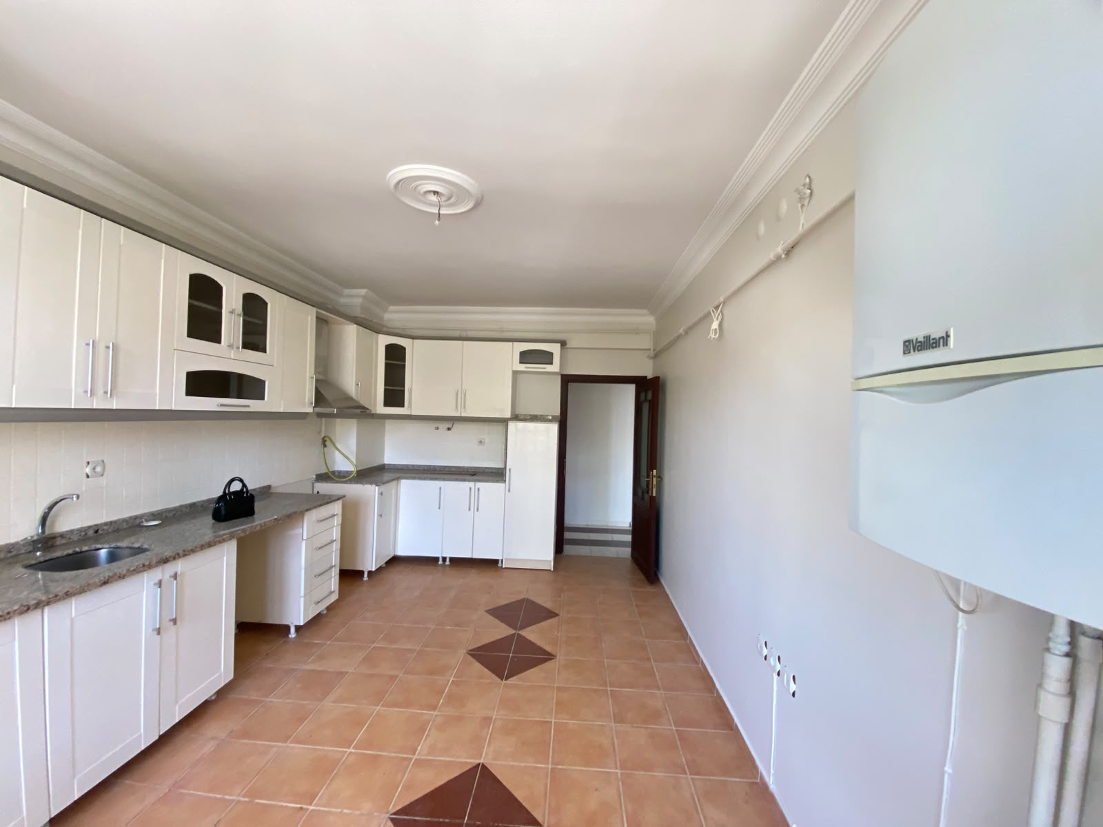 MABEL'DEN YENİMAHALLE'DE KİRALIK 180M2 4+1 DAİRE